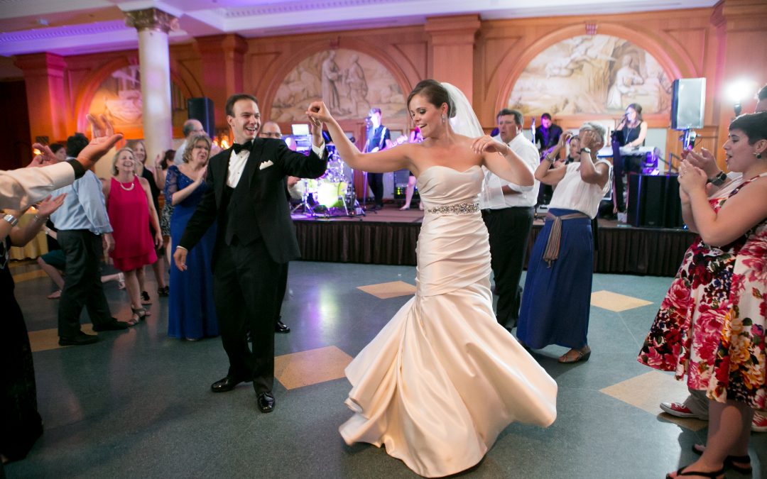 Tips for putting together your wedding playlist